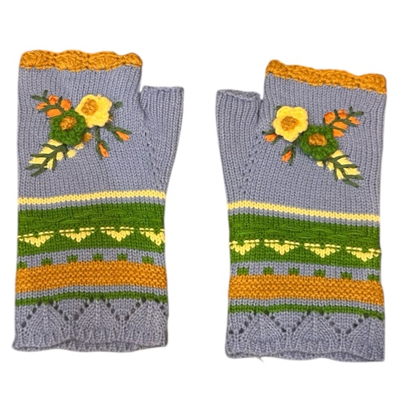 Accessories - Knit Fingerless Gloves